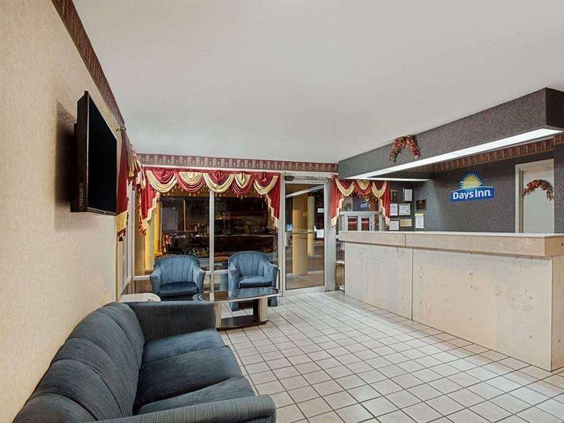 Days Inn By Wyndham Greeneville Dış mekan fotoğraf