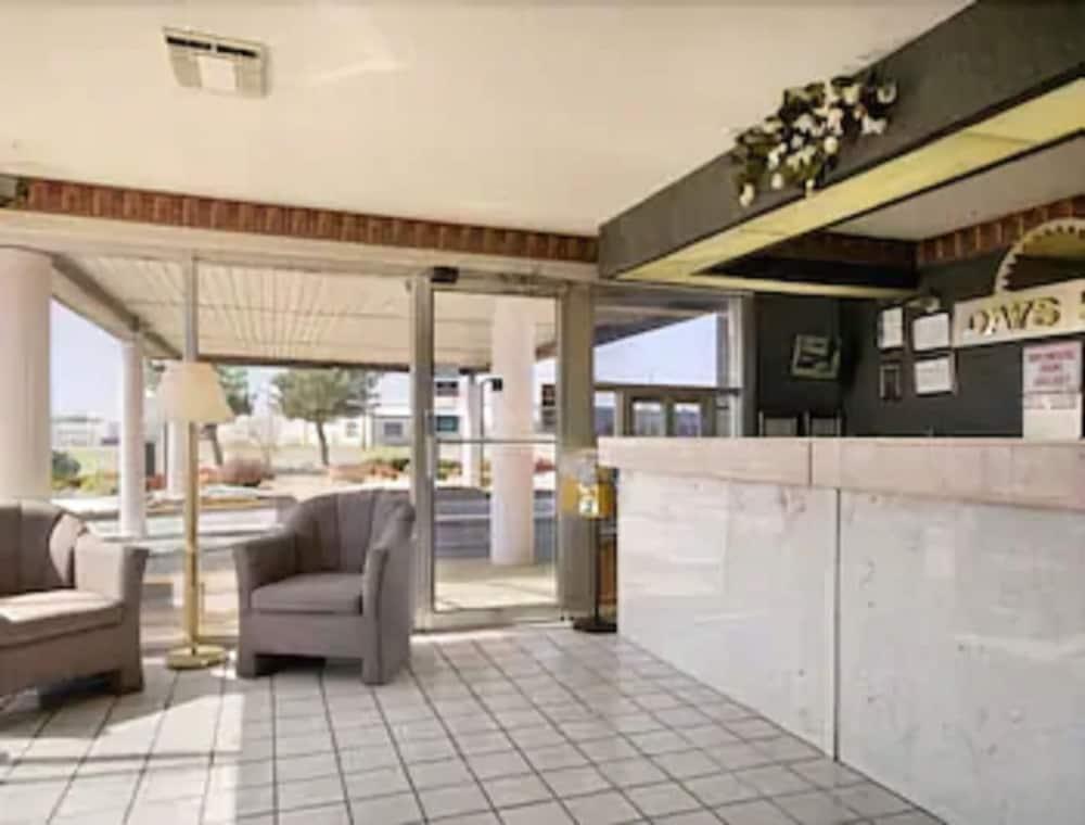 Days Inn By Wyndham Greeneville İç mekan fotoğraf