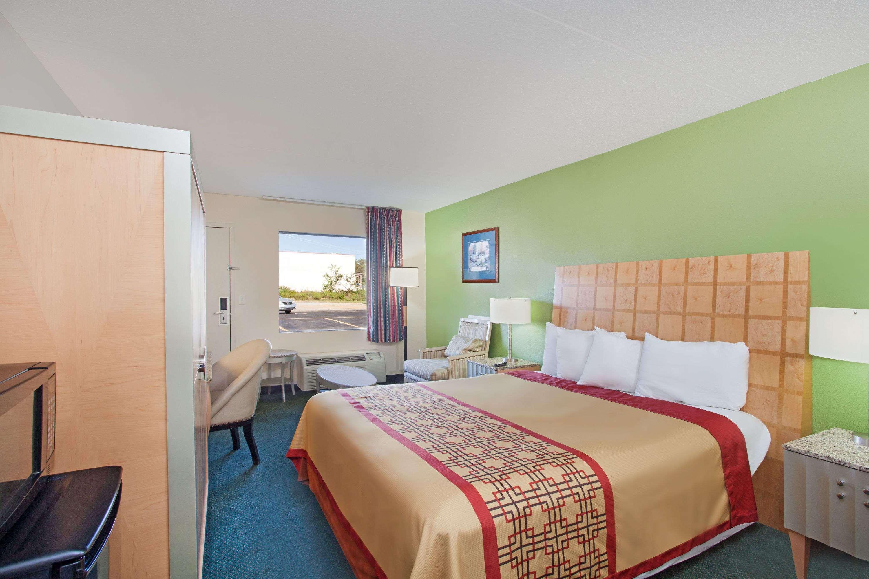 Days Inn By Wyndham Greeneville Dış mekan fotoğraf