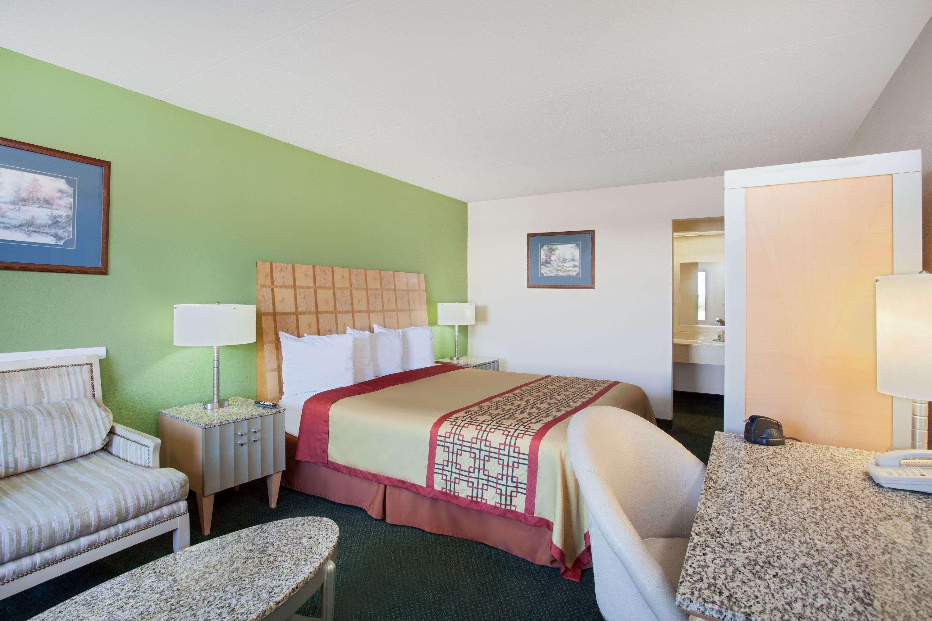Days Inn By Wyndham Greeneville Dış mekan fotoğraf