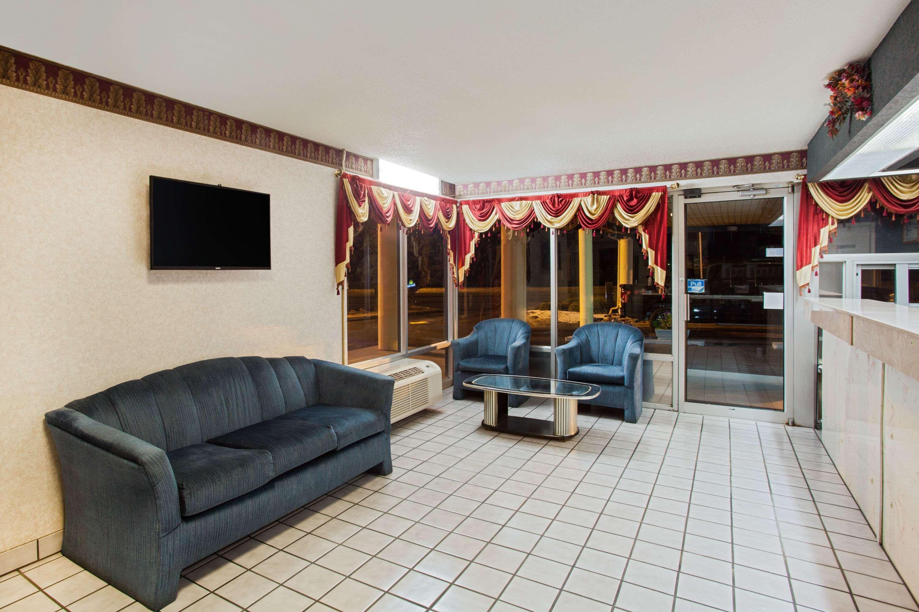 Days Inn By Wyndham Greeneville Dış mekan fotoğraf