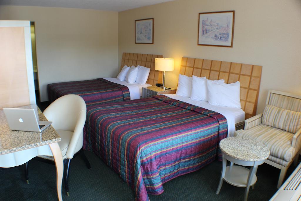 Days Inn By Wyndham Greeneville Oda fotoğraf